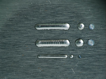 <a href='http://www.8rxg3ig.cn/product/3.htm' class='text_a'>模具激光焊機(jī)</a>修復(fù)鏡面模具效果